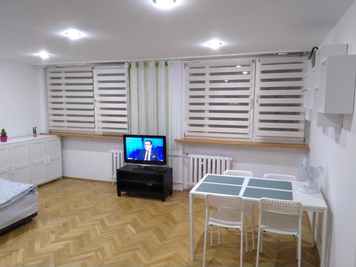 Apartament Zielona Wierzba Blisko Sky Tower Daire Wroclaw Dış mekan fotoğraf