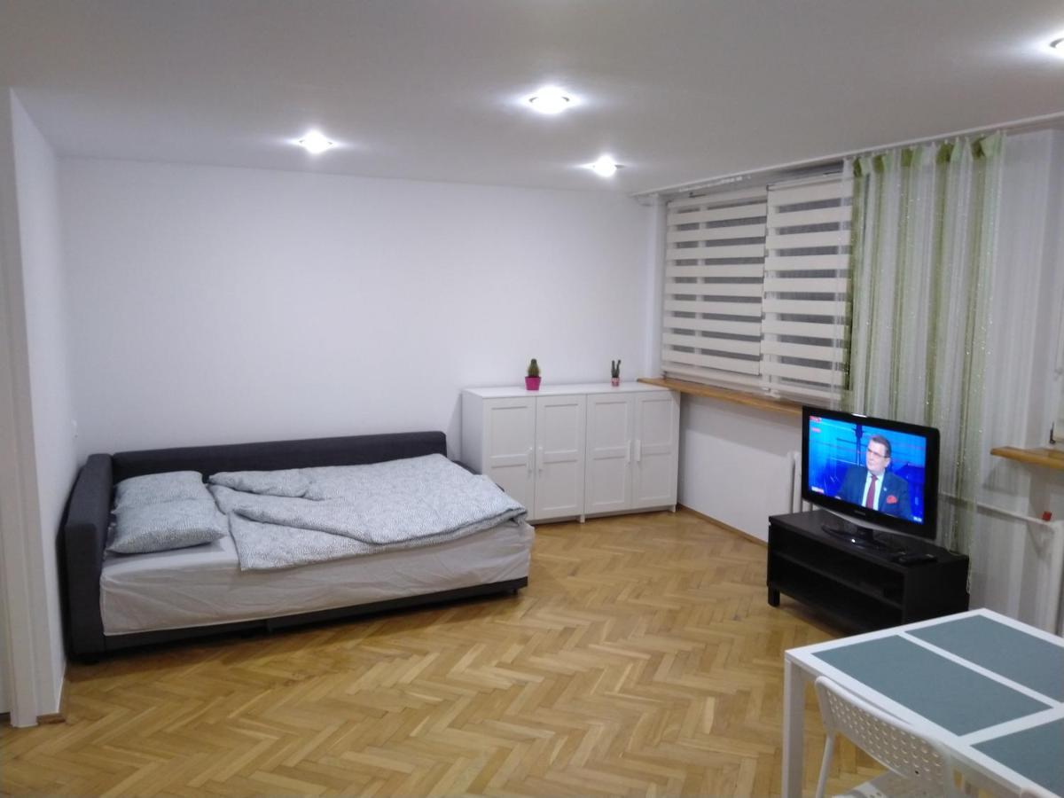Apartament Zielona Wierzba Blisko Sky Tower Daire Wroclaw Dış mekan fotoğraf