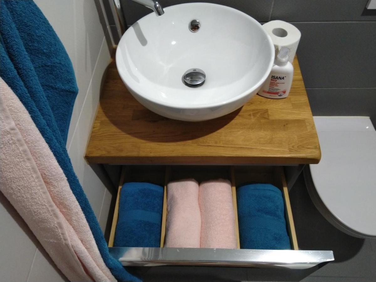 Apartament Zielona Wierzba Blisko Sky Tower Daire Wroclaw Dış mekan fotoğraf