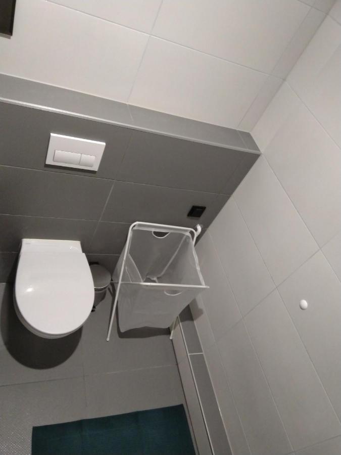 Apartament Zielona Wierzba Blisko Sky Tower Daire Wroclaw Dış mekan fotoğraf