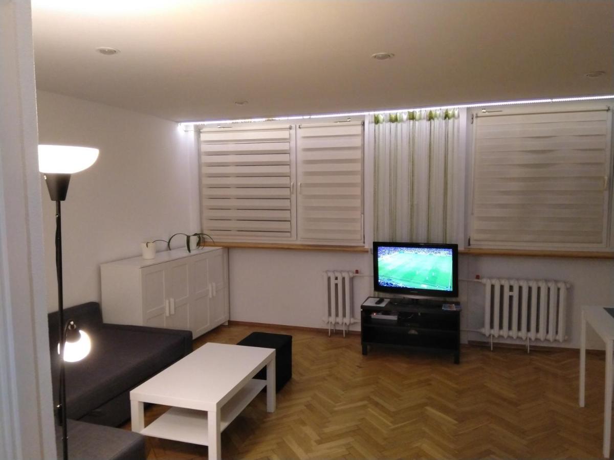 Apartament Zielona Wierzba Blisko Sky Tower Daire Wroclaw Dış mekan fotoğraf